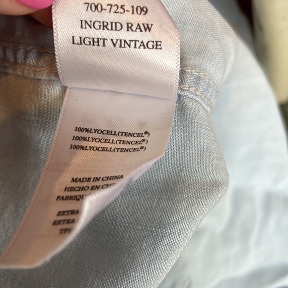 Rails Ingrid Raw Hem Vintage Light Button Up Shirt XS - Picture 9 of 9